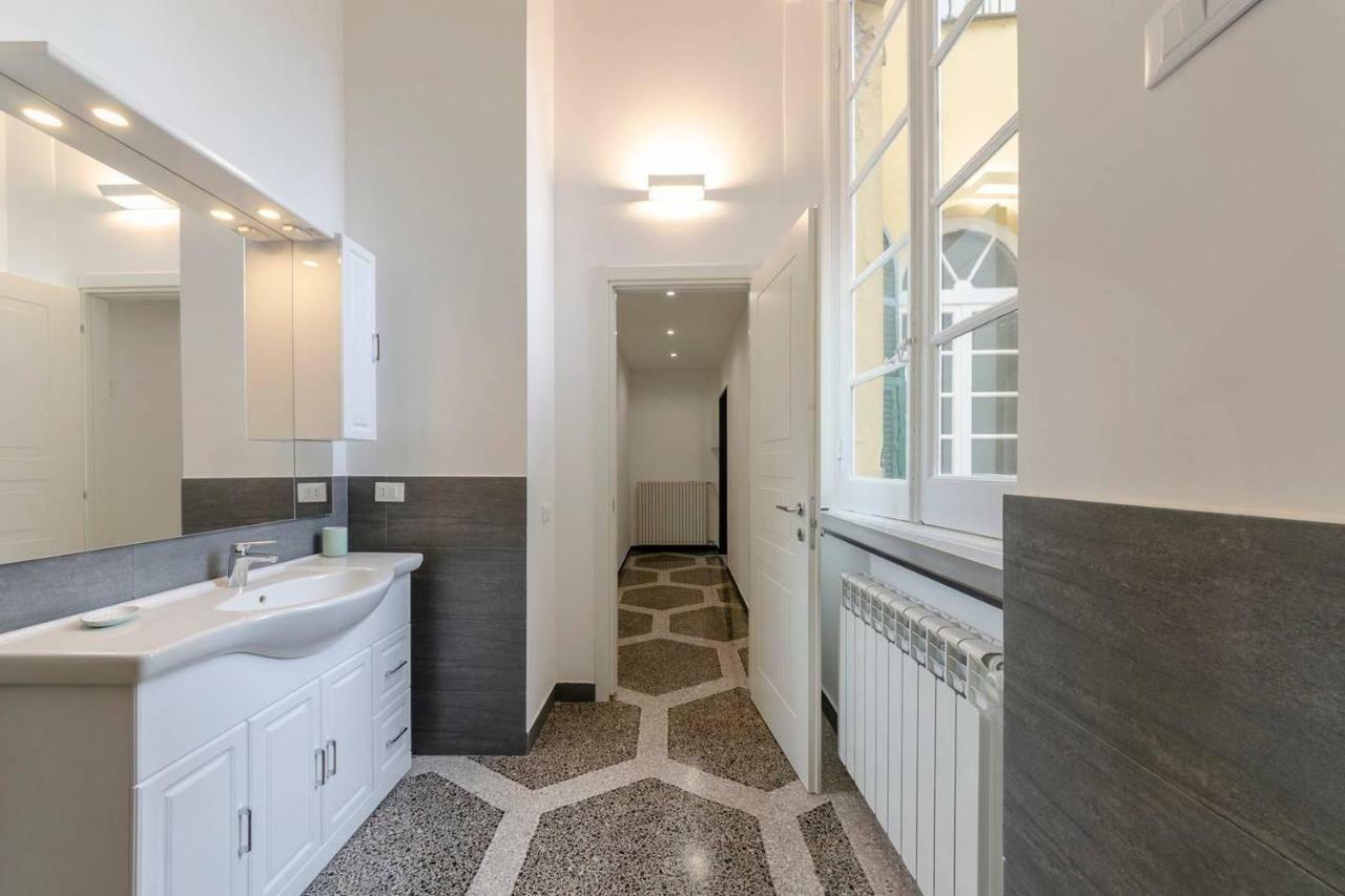 Joivy Elegant Flat For 7, In The Heart Of Genoa Apartment Bagian luar foto