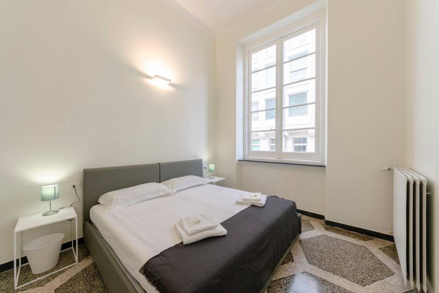 Joivy Elegant Flat For 7, In The Heart Of Genoa Apartment Bagian luar foto