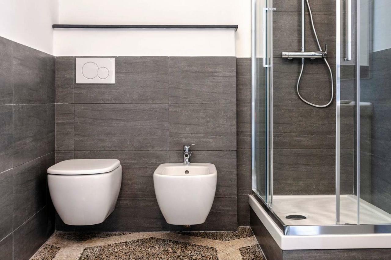 Joivy Elegant Flat For 7, In The Heart Of Genoa Apartment Bagian luar foto